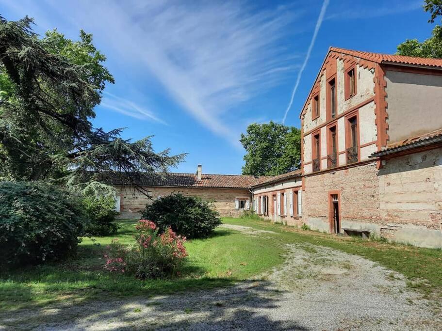 Gite Au Coeur Du Chateau Flotis Кастельно-д’Эстретефон Экстерьер фото